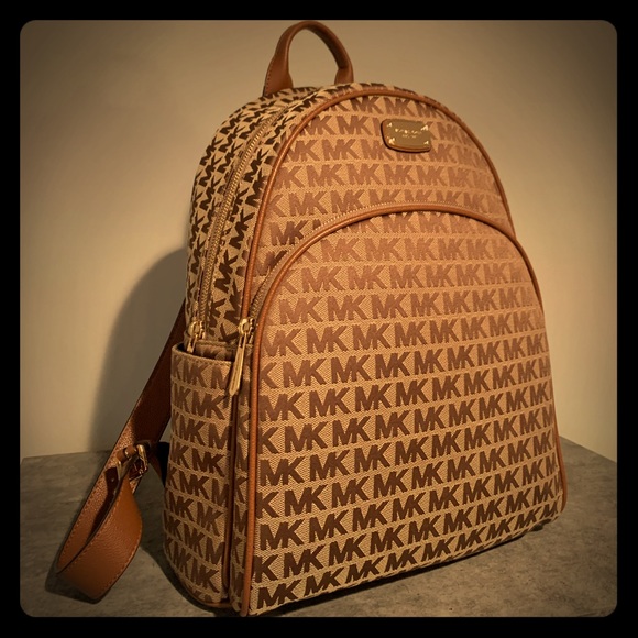 Michael Kors Abbey Large Jet Set Backpack